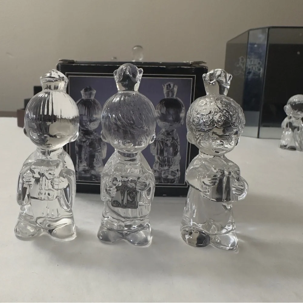 VTG Enesco Precious Moments 11 Pc Lead Crystal Nativity Set w/ Display Case